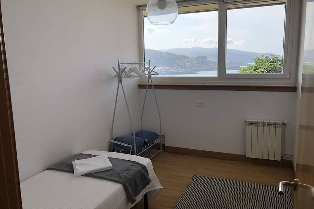 Adosado en la Costa con Excelentes Vistas al Estuario de Urdaibai in Ibarrangelu, Urdaibai Biosphere Reserve