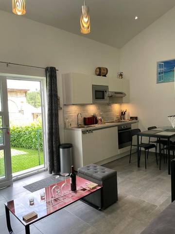 Gîte pour 4 personnes, avec jardin et terrasse ainsi que jacuzzi et sauna dans Wépion