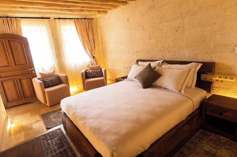 Snowy Mountain view Luxury Delux Cave Room 105 in Uçhisar, Nevsehir