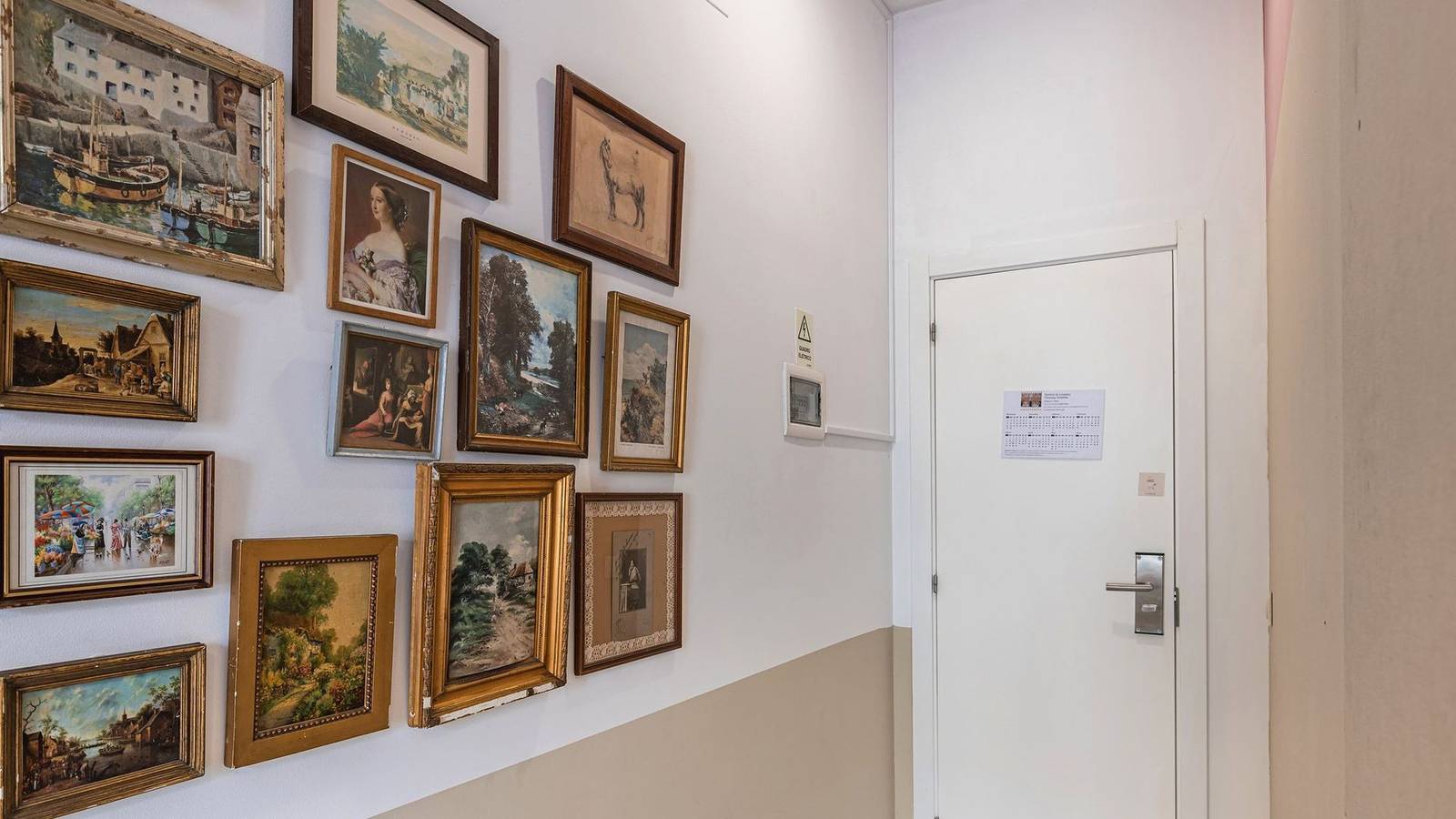 Entire apartment, Labor Alliance Residence - Room 8 by Lovelystay in Lisbon, Costa de Lisboa