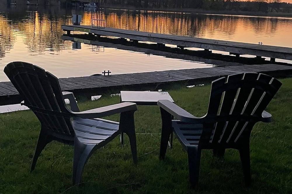 Ganze Wohnung, Ferienwohnung Luv - Ankerplatz direkt am Priepert See in Priepert, Mecklenburg-Strelitz