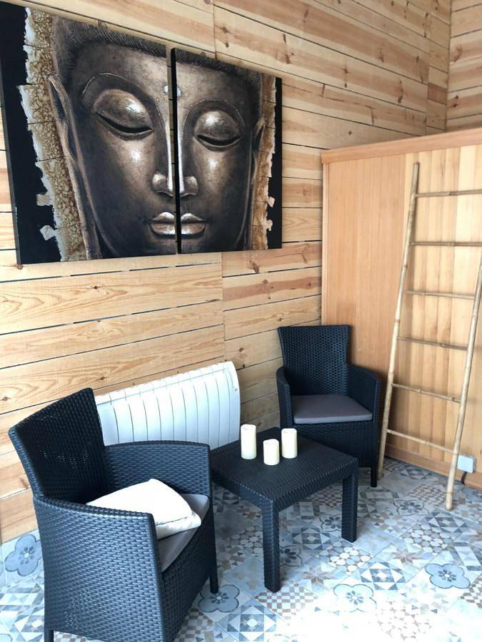 Hôtel pour 6 personnes à Saint-Michel-Mont-Mercure - 3