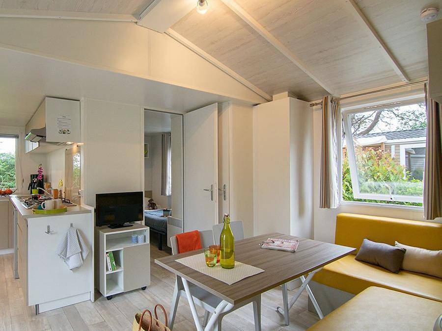 Camping Sandaya Les Deux Fontaines  - Mobilhome 4 personas - Cottage Privilège Tv Lv - 2 habitaciones - 4 personas in Névez, Region de Quimper