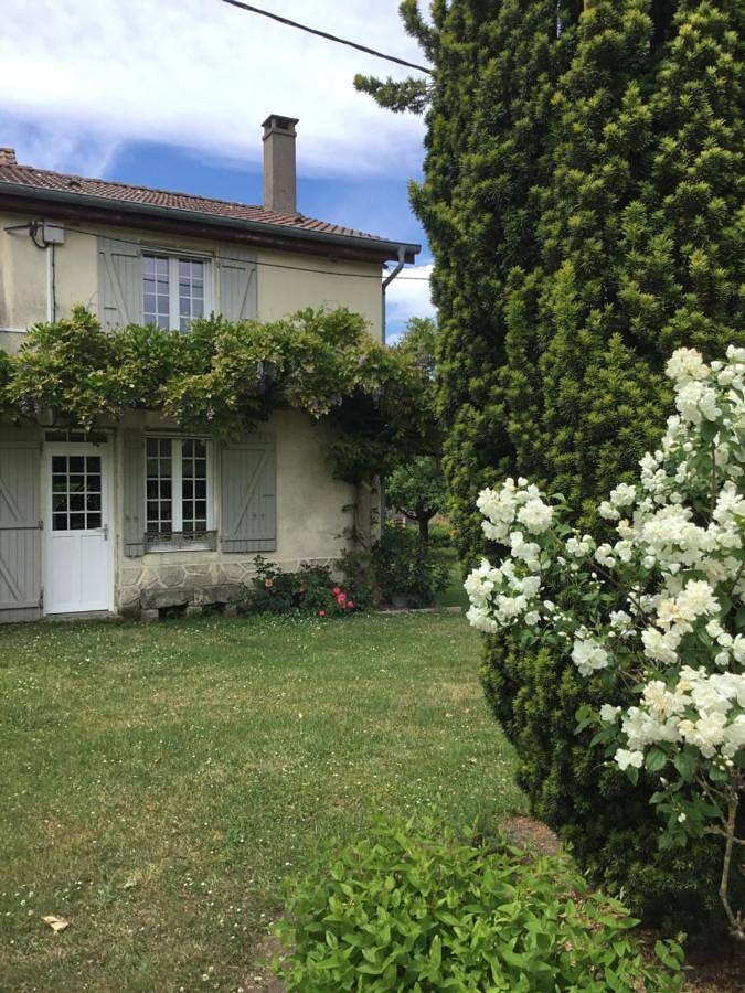 Location de vacances pour 4 personnes, avec jardin dans Pierrefaites