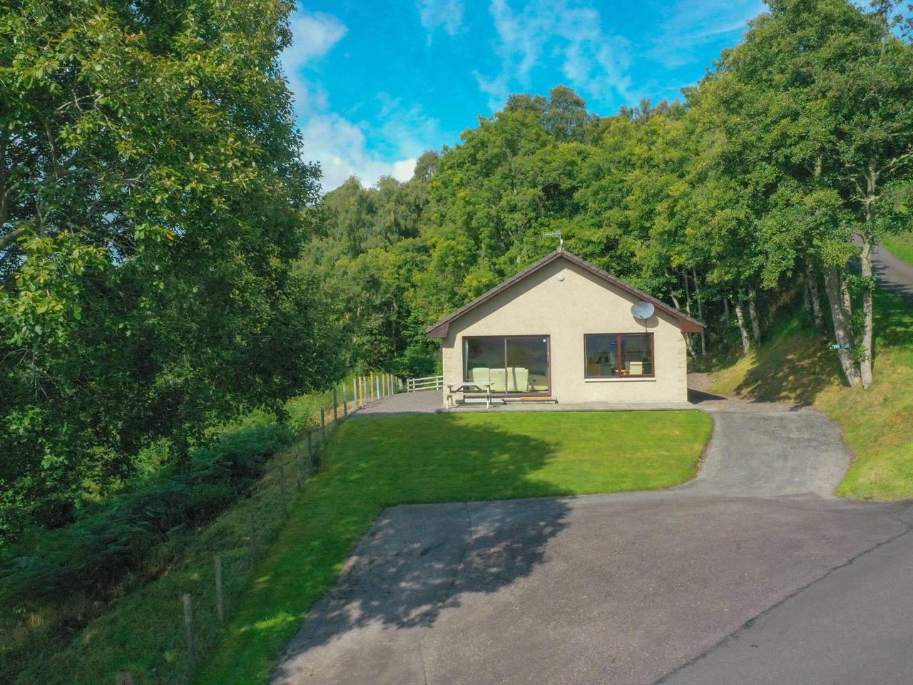 Achmony Byre in Drumnadrochit, Highlands