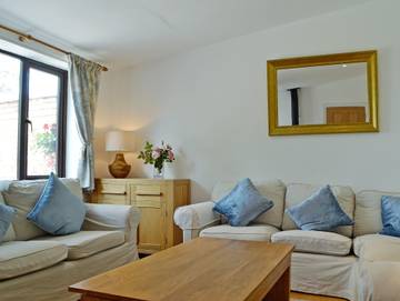 Cottage for 4 People in Cheltenham, The Cotswolds, Photo 2