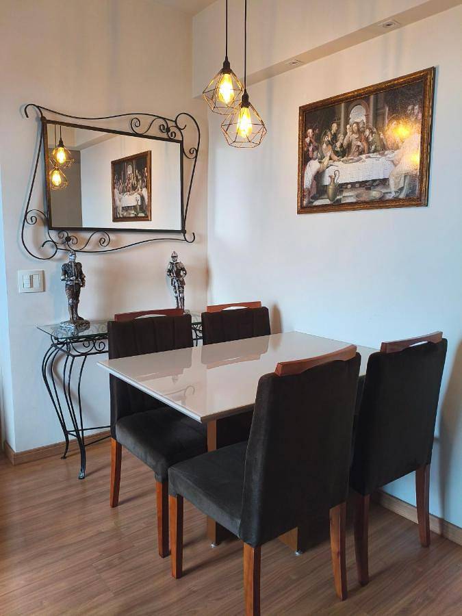 Casas e apartamentos de temporada para 5 pessoas, com piscina e balcão e ainda vista, com animais de estimação em Londrina