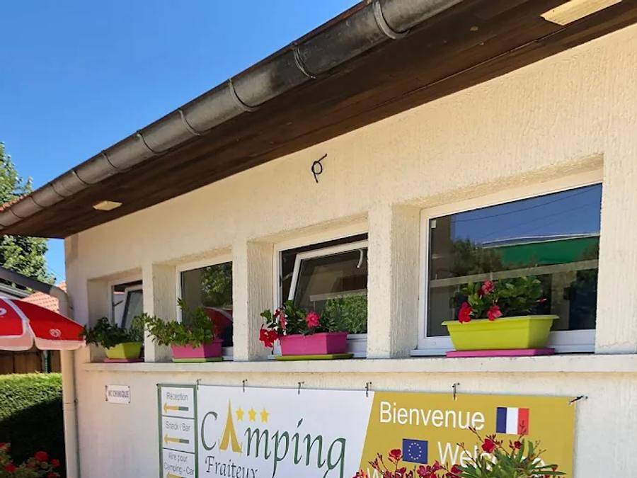 Camping Fraiteux - Mobilhome 4 personnes - Mobil home Tulipe - 2 chambres - terrasse couverte in Plombières-les-Bains, Parc naturel régional des Ballons des Vosges