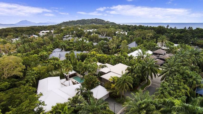 Holiday home for 10 people, with terrace in Port Douglas