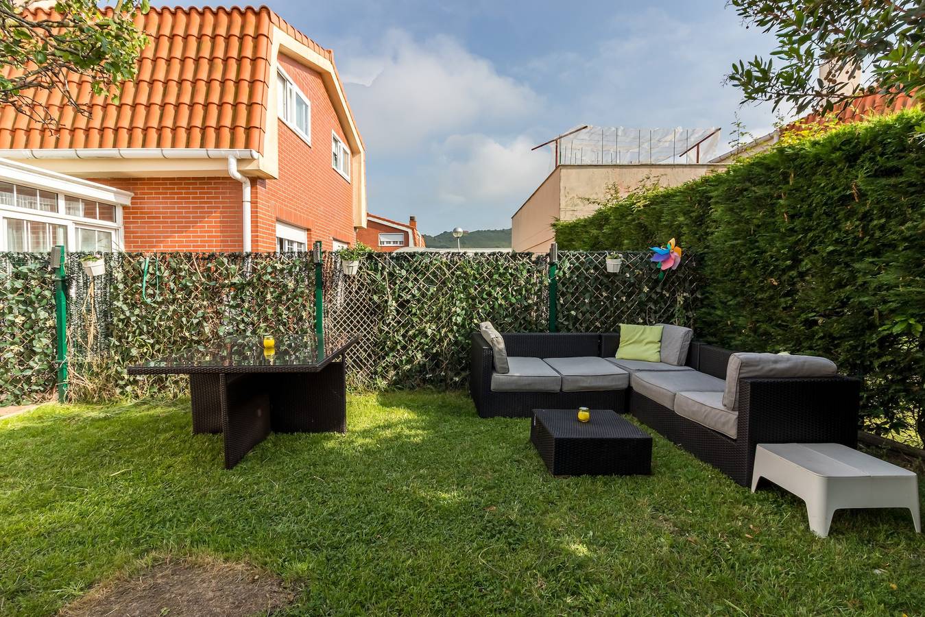 Ganze Wohnung, Apartment 'Villa Peral' mit privater Terrasse und Garten in Liencres in Piélagos, Kantabrische Küste