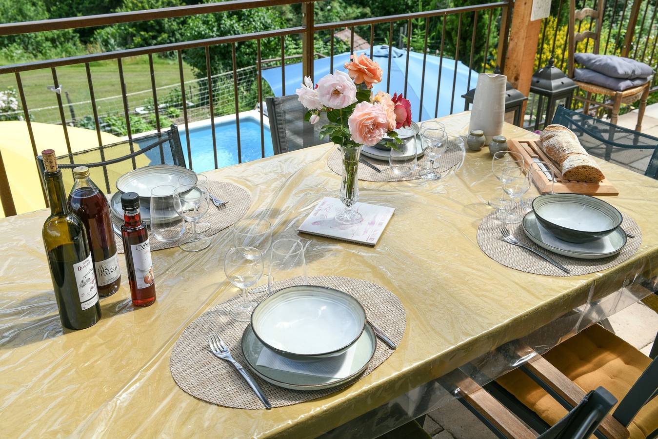 Chambre d'hôtes 'Noisette' avec vue sur la montagne, piscine partagée et Wi-Fi in Loisieux, Région de Chambéry