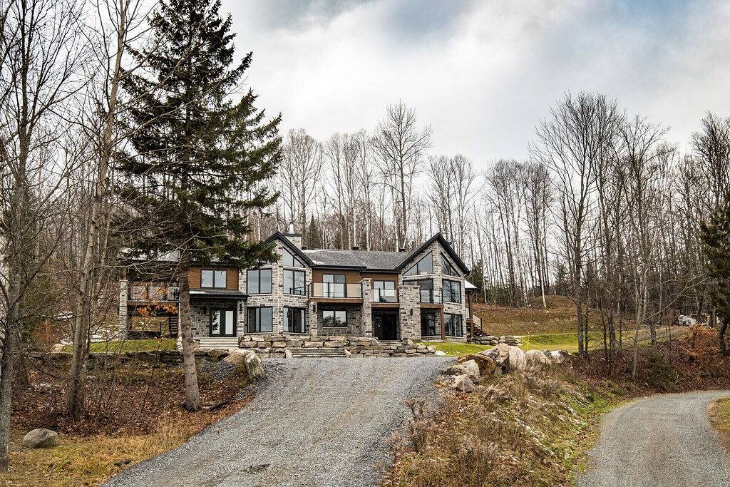 New! La Marie-Pierre Ski/Golf Mont Tremblant in Mont-Tremblant