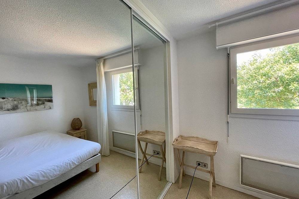 Comfortable duplex with sun terrace in perfect Cap Ferret location in Lège-Cap-Ferret, Arcachon region