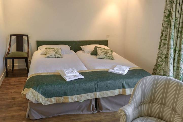 Location de vacances pour 15 personnes, avec jardin ainsi que piscine et terrasse à Saint-Pierre-lès-Nemours - 3