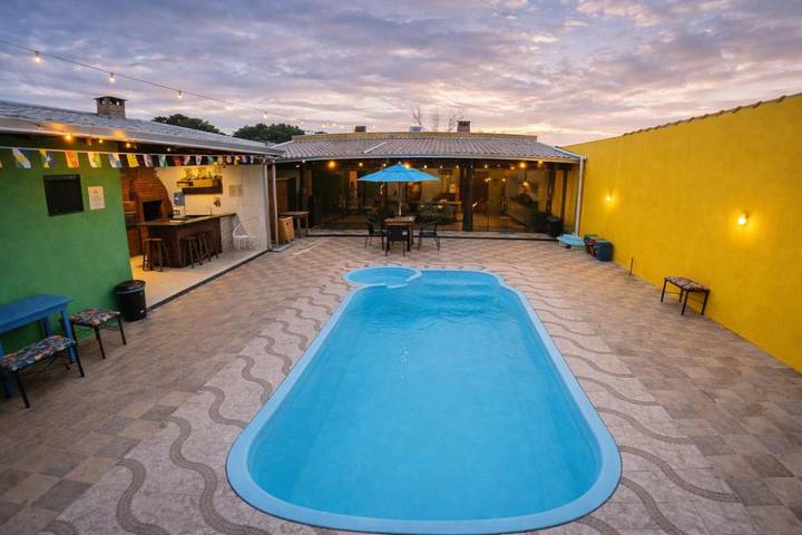 Casas e apartamentos de temporada para 3 pessoas, com piscina, com animais de estimação em Bonito