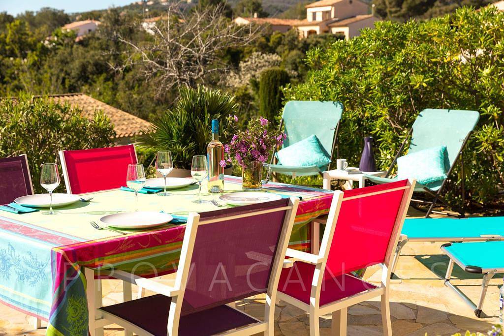 Holiday home in St-Aygulf in walking distance to the beach in Frejus, Draguignan region