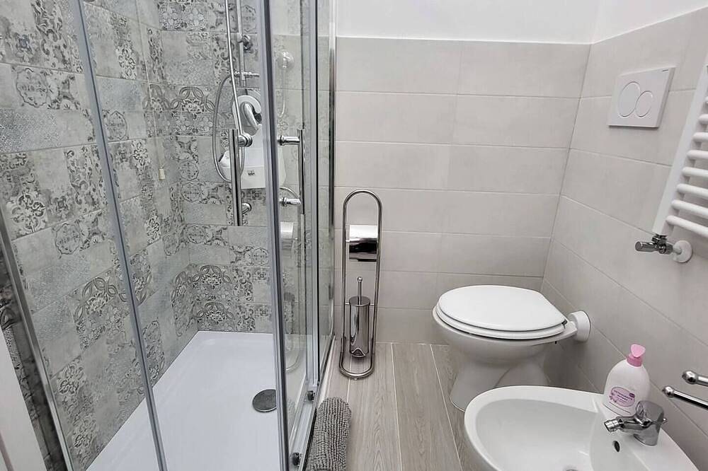 Entire apartment, Casa Faul con parcheggio a pagamento fronte casa e gratuito a 200m - No Ztl in Viterbo, Viterbo Province