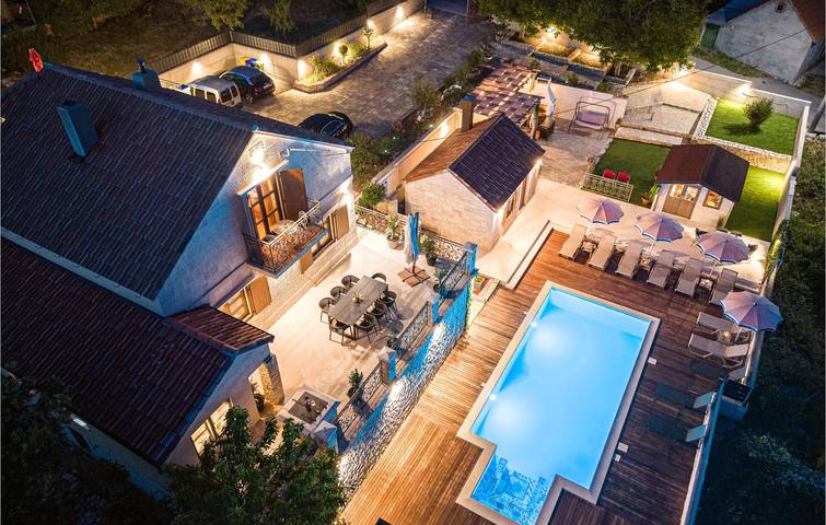 Gemütliche 1-Zimmer-Wohnung mit Pool und WLAN – der perfekte Rückzugsort! in Makarska Riviera