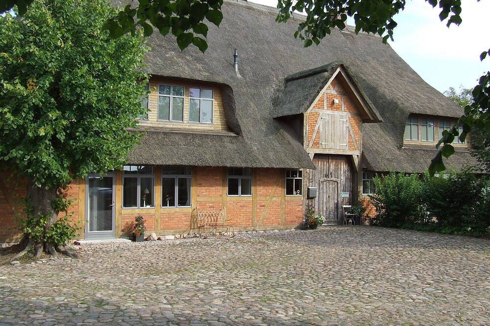 Ganze Wohnung, Moderne Studiowohnung unter Reet in Quarnbek, Rendsburg-Eckernförde