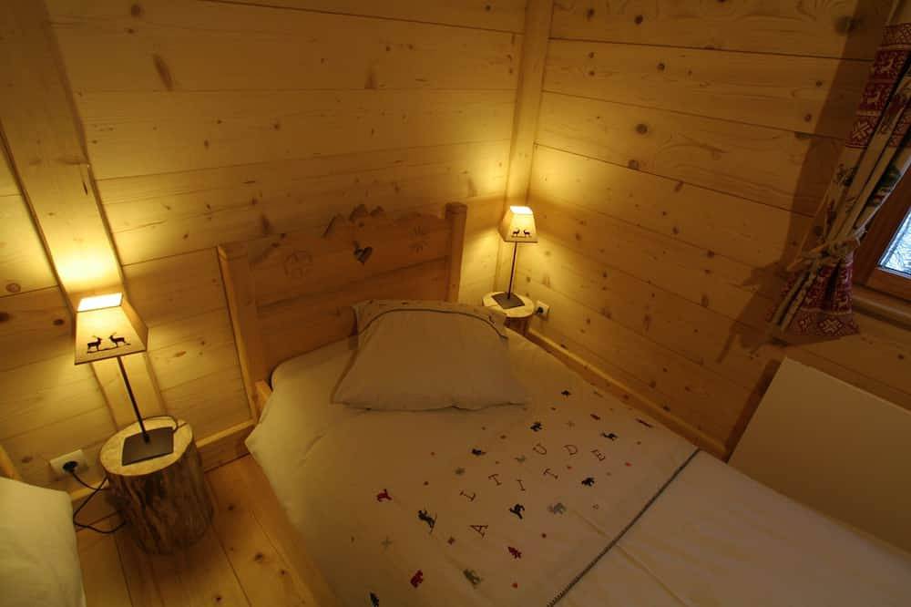 Savoyard Chalet gelegen in een dorp in Pralognan-la-Vanoise, Vanoise Nationaal Park