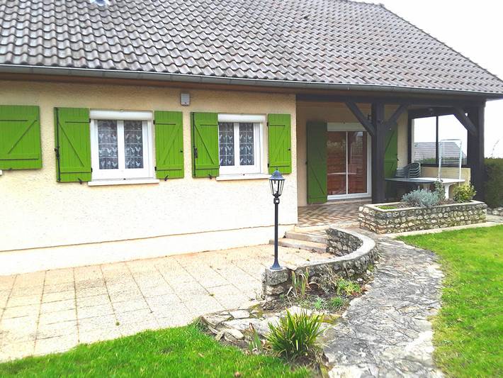 Cottage pour 4 personnes, avec terrasse et jardin, animaux acceptés à Creuzier-le-Vieux