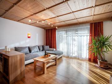 Ferienwohnung für 4 Personen, mit Ausblick und Garten in Kirchberg in Tirol