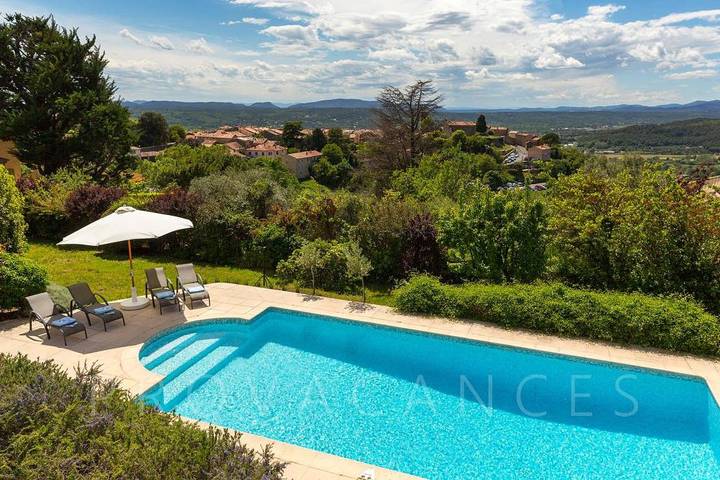 Charmantes Ferienhaus mit Pool und herrlichem Blick in Montauroux in Montauroux, Mittelmeerküste (Frankreich)