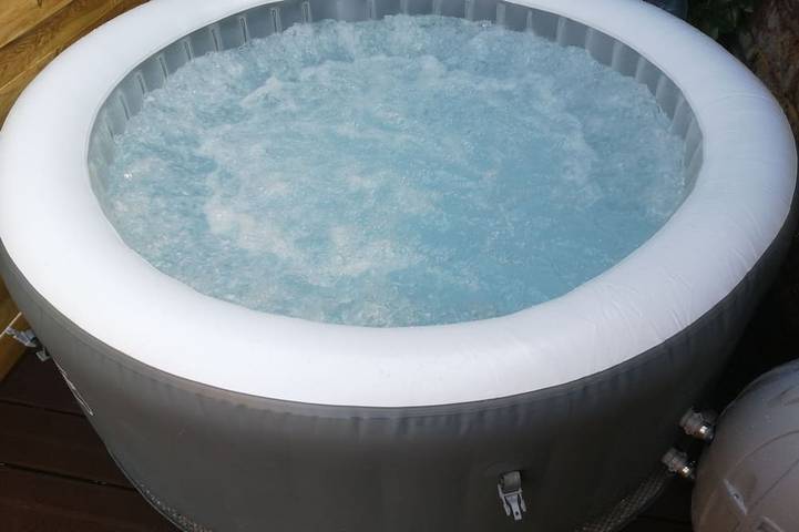 Gîte pour 4 personnes, avec piscine et jacuzzi à Chatuzange-le-Goubet - 4