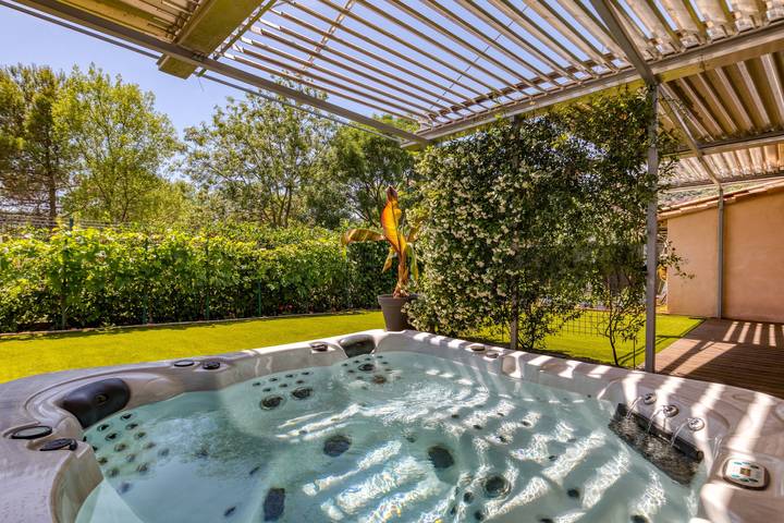 Maison de vacances pour 4 personnes, avec jacuzzi, adapté aux familles dans l' Hérault - 2