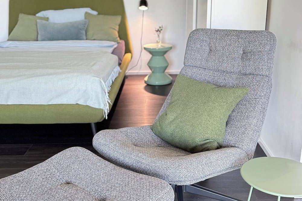 Ganze Wohnung, Chices Apartement in zentraler Lage mit großem Balkon und Blick über die Stadt in Attendorn, Biggesee