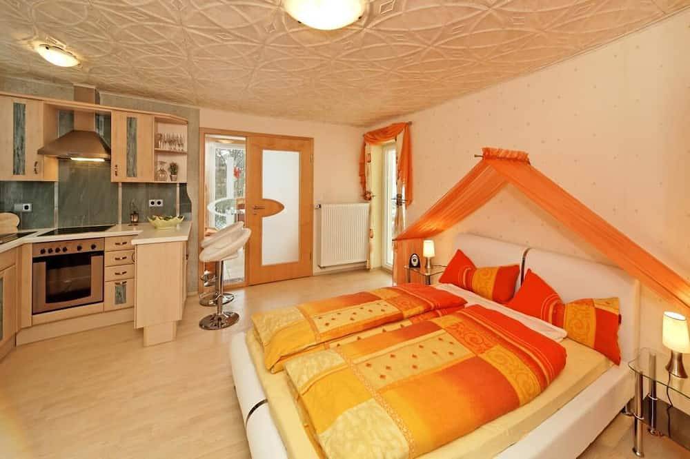 Lovingly furnished vacation apartments with pool/whirlpool/ central, quiet locon in Zachenberg, Ostbayern