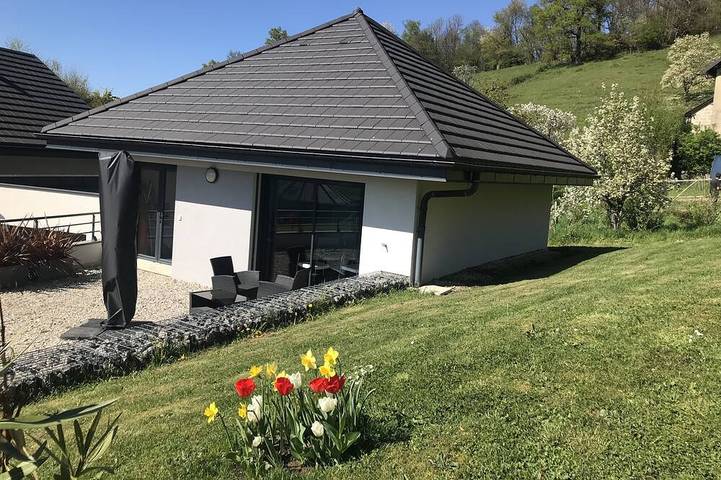 Gîte pour 4 personnes, avec terrasse et jardin à Épersy