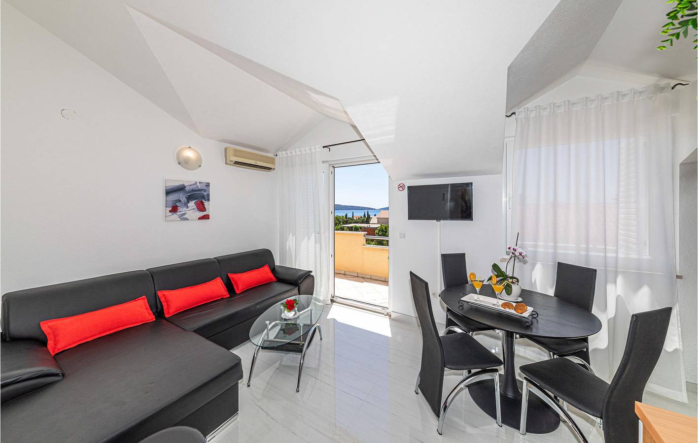 Ganze Ferienwohnung, Ferienwohnung für 8 Personen mit Terrasse in Kastel Kambelovac, Kaštela