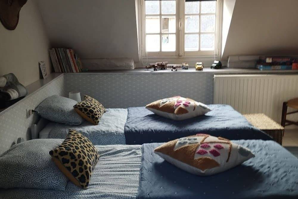 2 chambres d'hôtes à la Maison Marguerite (vallée de l'Eure, près de Maintenon) in Saint-Martin-de-Nigelles, Région de Chartres