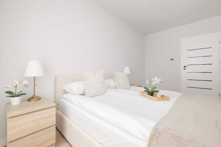 Ganze Wohnung, Geräumiges Appartement mit Parkplatz | Arbeitsbereich | In der Nähe der Altstadt in Lublin, Lublin und Umgebung