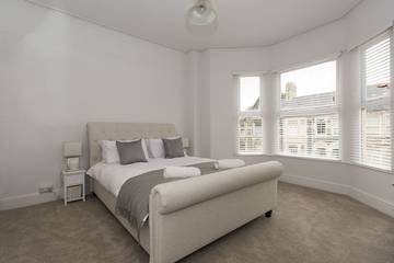 Holiday Home for 4 People in Cardiff, Cardiff region, Photo 2