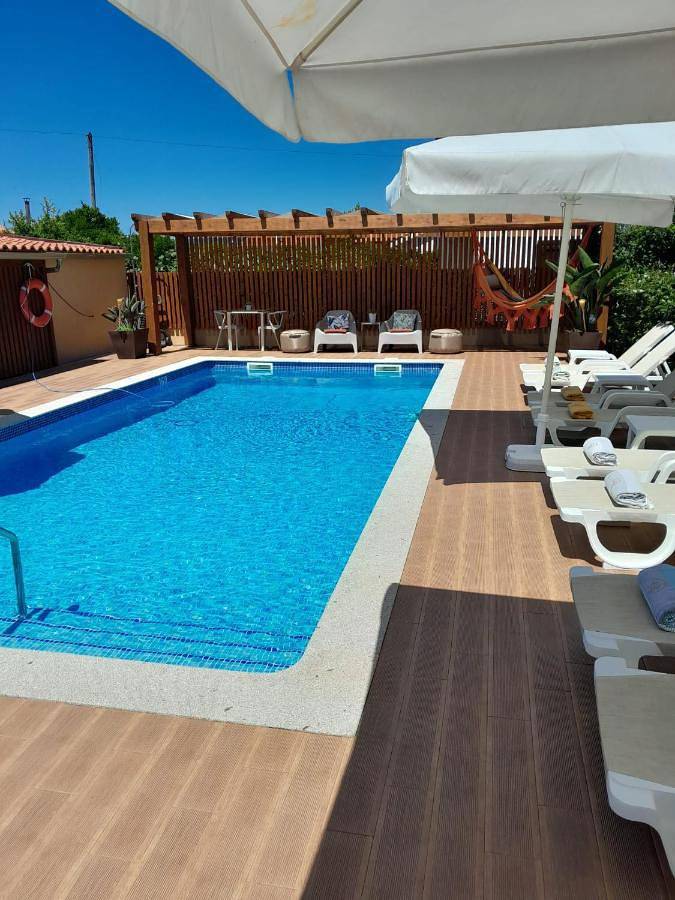 Maison d’hôte pour 3 personnes, avec Terrasse et Jardin ainsi que Bassin pour enfant et Piscine dans Freixo