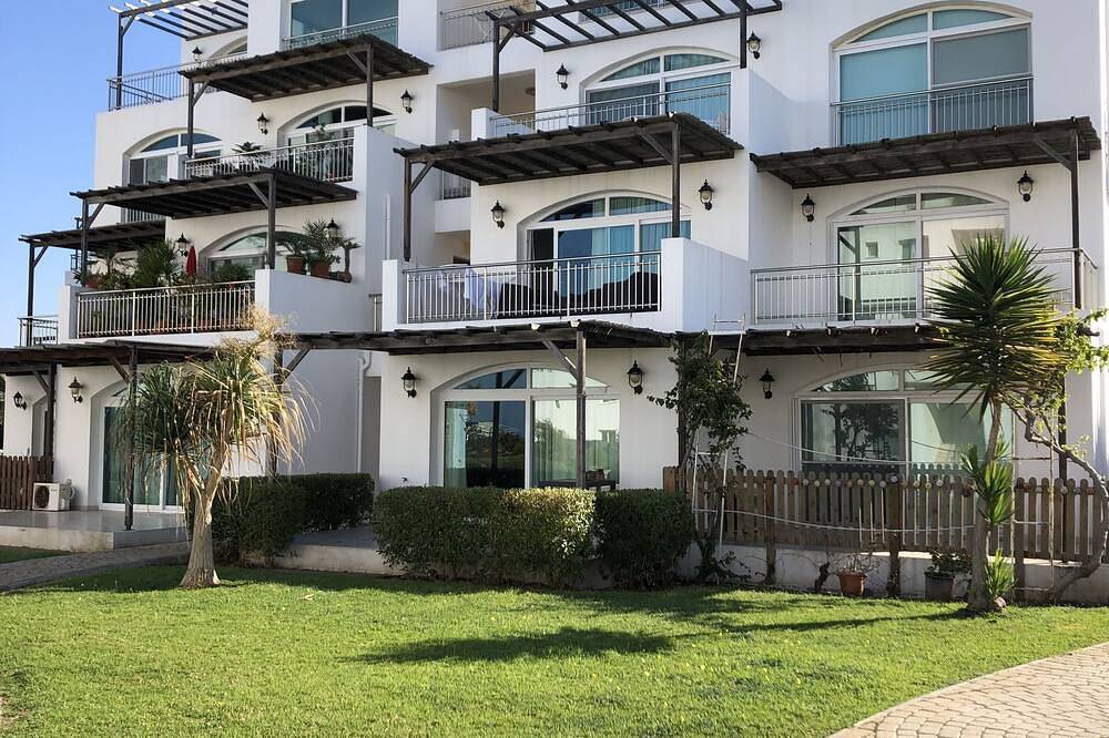 Ganze Wohnung, Aphrodite Beachfront Apartment 50m to the beach in Nordzypern