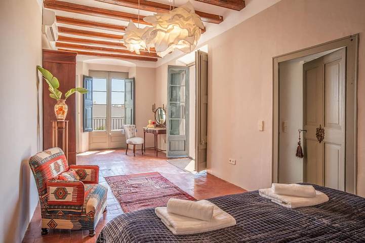 Mansión de lujo, a minutos de la playa, 14 habitaciones con baño, aire acondicionado, ubicación central in San Pedro de Ribas, Garraf