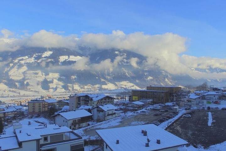 Ganze Wohnung, Top-Ferienwohnung in Fügen nahe dem Skigebiet in Tuxer Alpen, Fügen