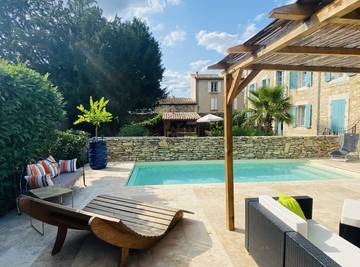 Cottage pour 2 personnes, avec jardin et piscine à Félines-Termenès
