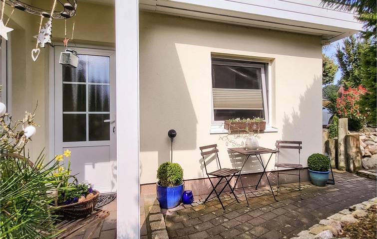 Ganze Ferienwohnung, Gemütliche Wohnung mit Terrasse und Parkplatz, 2km vom Hundestrand Nienhagen in Börgerende, Börgerende-Rethwisch
