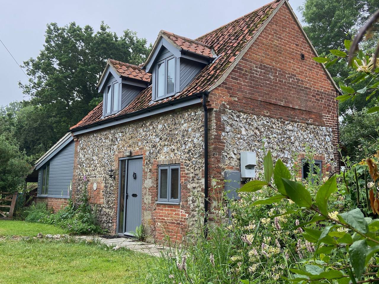 Eden Cottage in Buxton with Lamas, Norfolk