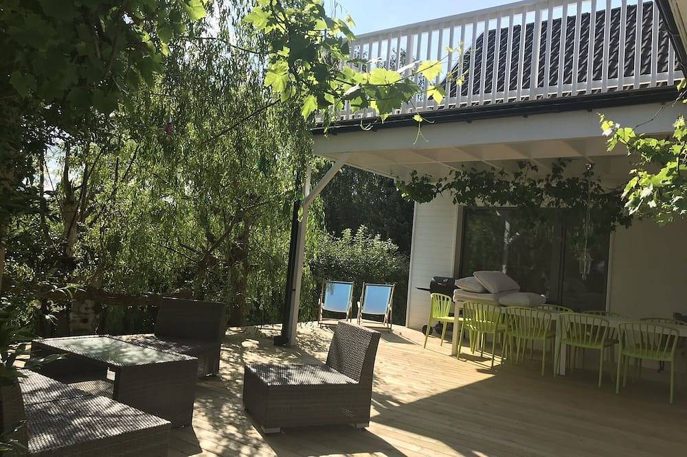 Large newly renovated villa in cozy Domsten - close to sea and nature in Helsingborg, Skane