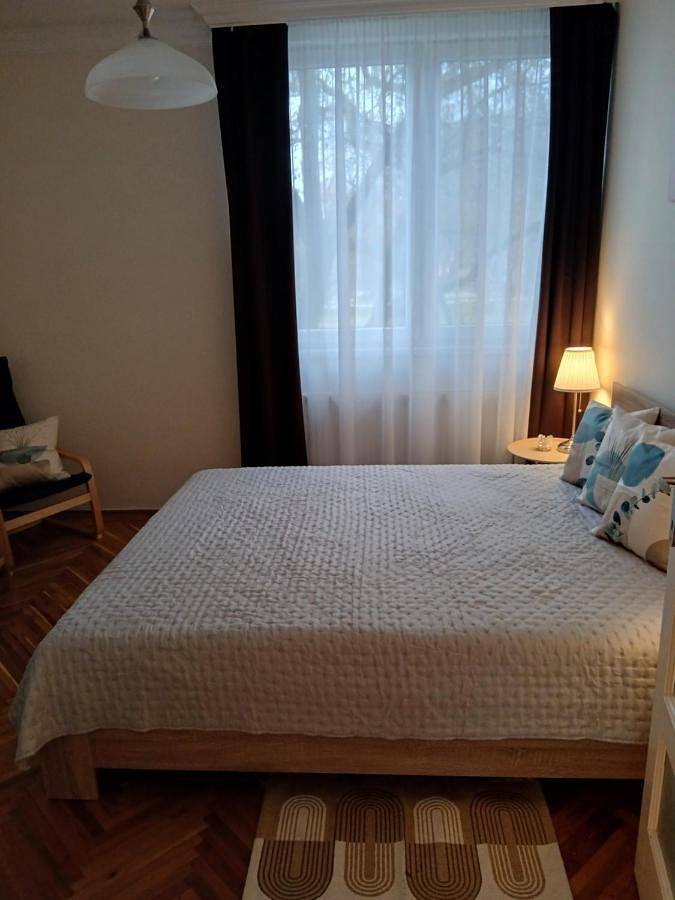 Gîte pour 4 personnes, avec balcon à Eger - 2
