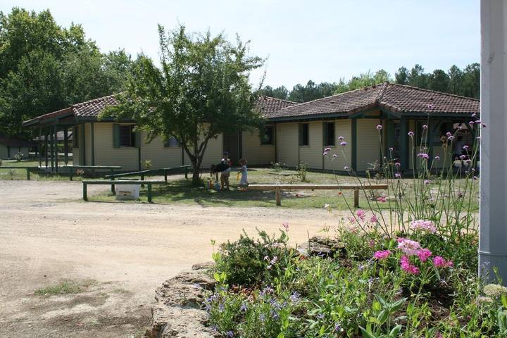 Gîte pour 6 personnes, avec Terrasse ainsi que Jardin et Vue