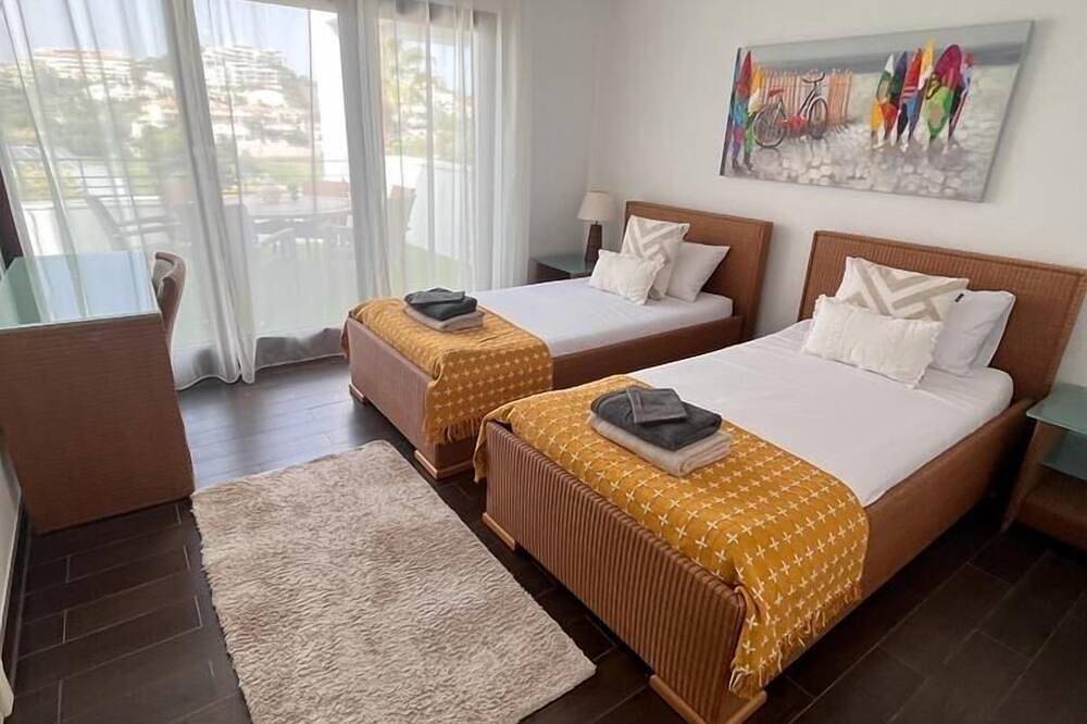 Luxurious villa (4 bedrooms) with heated pool for vacation and workation in La Cala de Mijas, Mijas