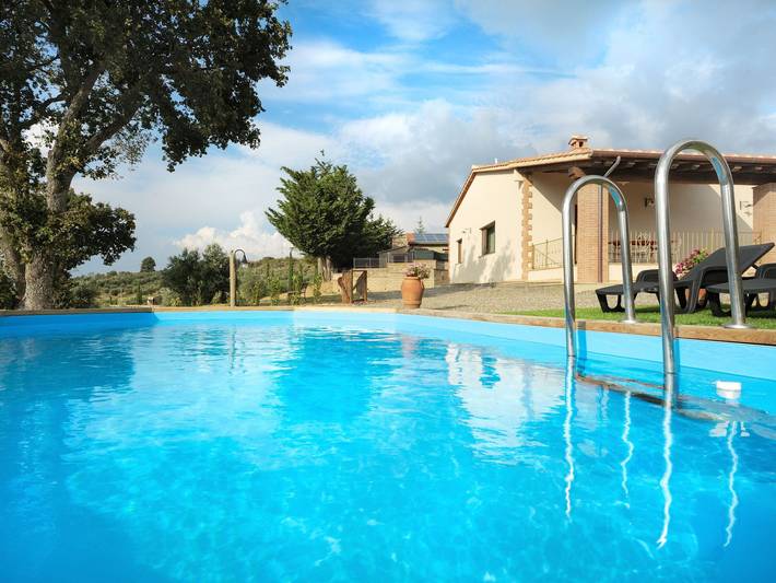 Casa vacanza per 6 persone, con giardino e piscina a Cinigiano