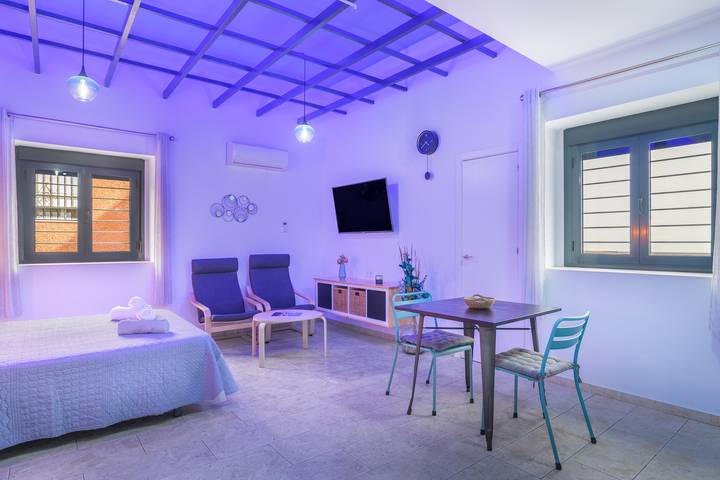 Entire studio, Apartment 'Bellamar Estudio 2 Adapted' with Wi-Fi and Air Conditioning in Playa Barbate, Barbate