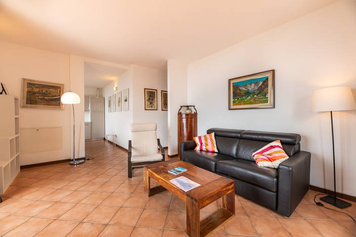 Gîte pour 6 personnes, avec vue sur le lac ainsi que piscine et terrasse, animaux acceptés dans Perledo - 4